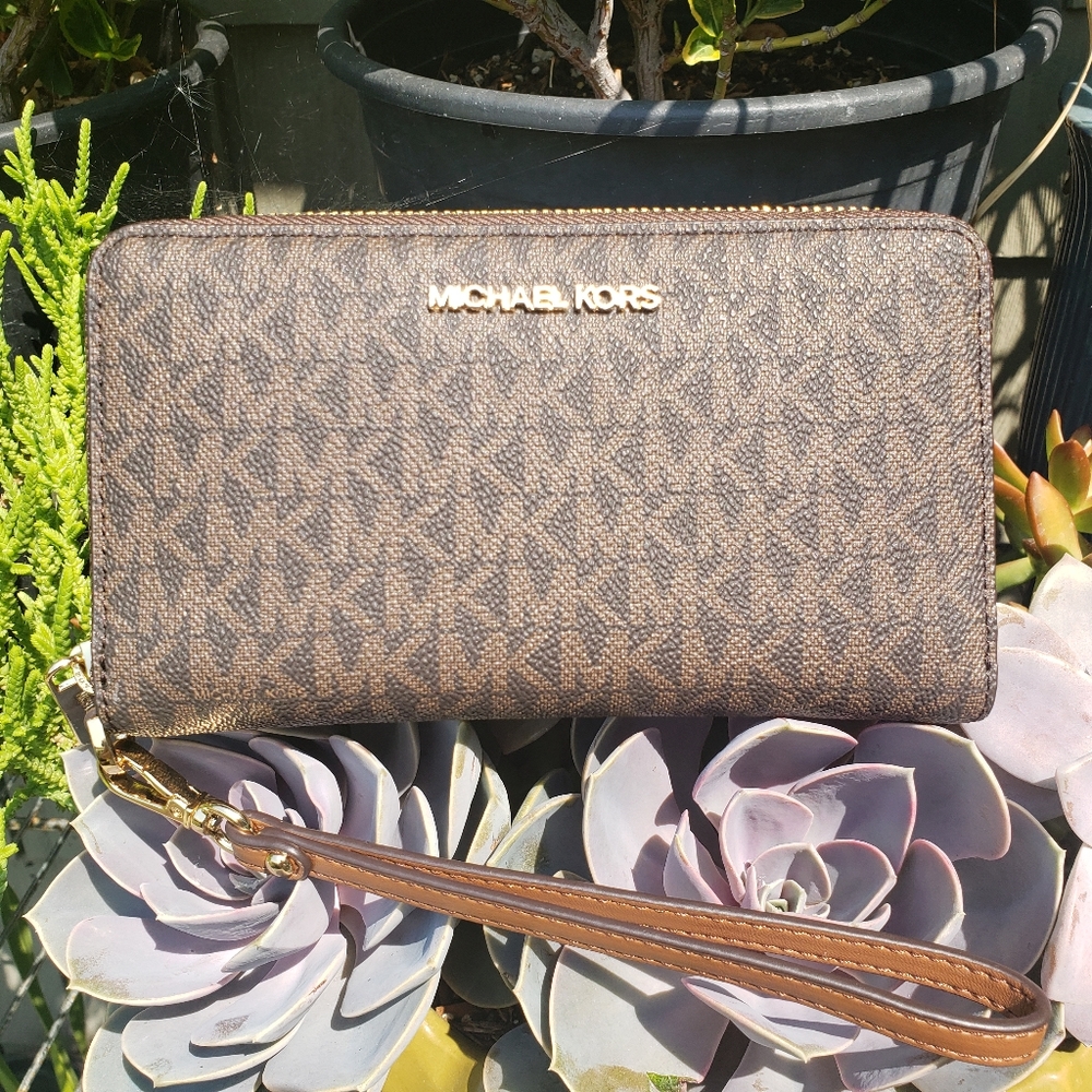 MICHAEL KORS JS LARGE FLAT ZIP PHONE CASE WALLET